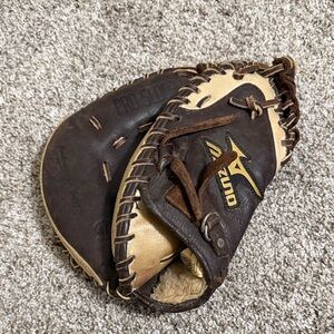 Mizuno Baseball Catcher's Mitt